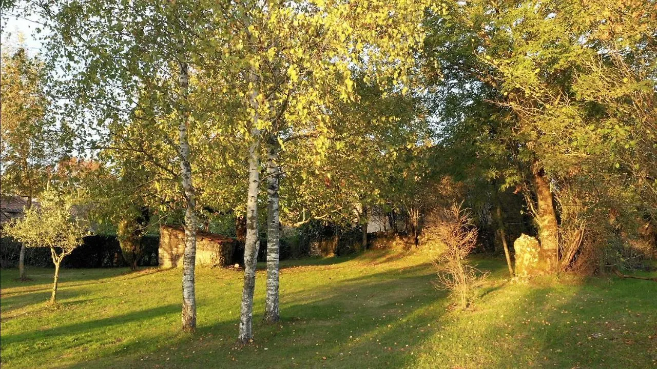 Gite Des Clauzels Roussayrolles Aparthotel