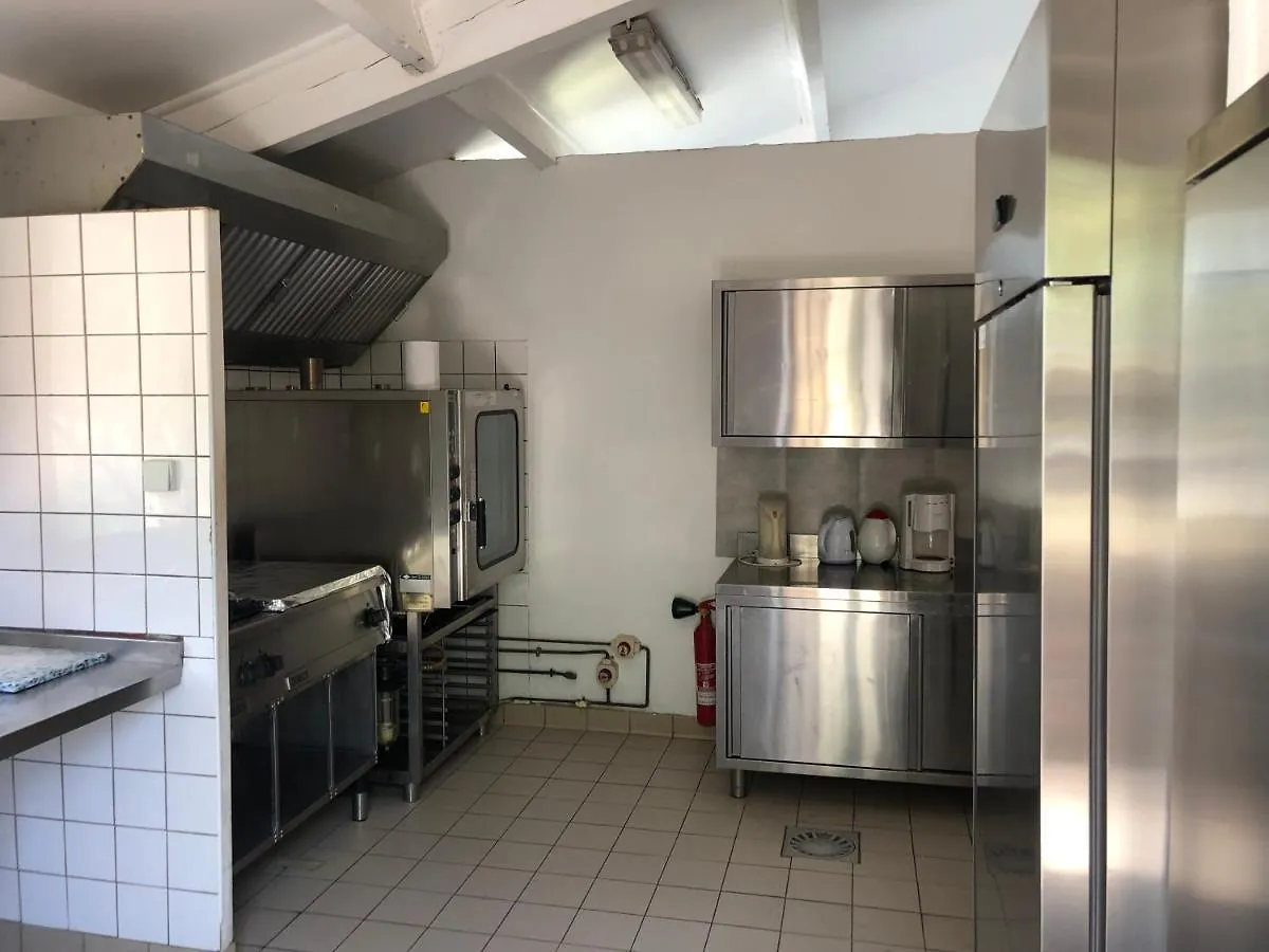 Gite Des Clauzels Roussayrolles 0*,  France